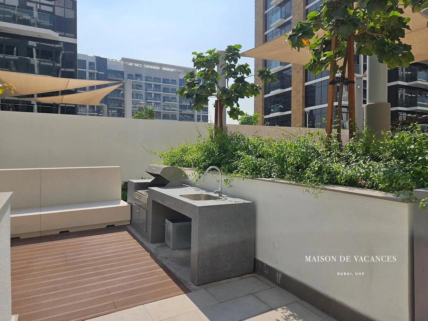 Peaceful Studio Getaway, 10 Mins From Dubai Mall Apartment